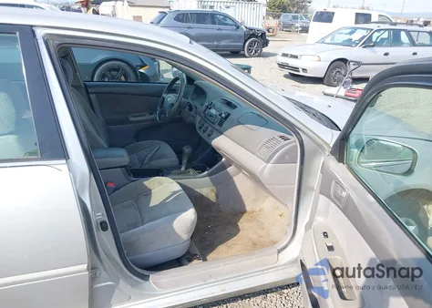 2004 Toyota Camry Le from USA, damaged, VIN 4T1BE32K04U816436